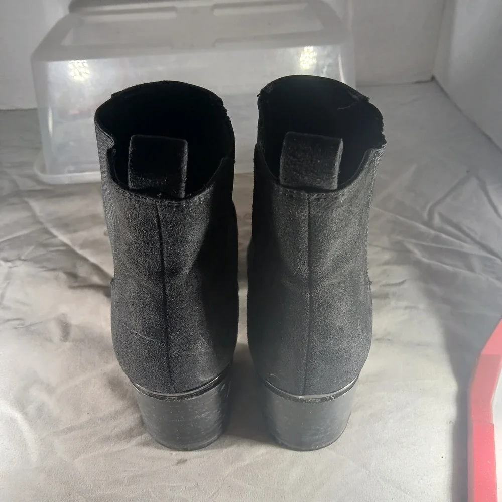 Nine West Taye Ankle Boots 8M Black Faux Suede Pointed Toe Block Heel‎ Booties
